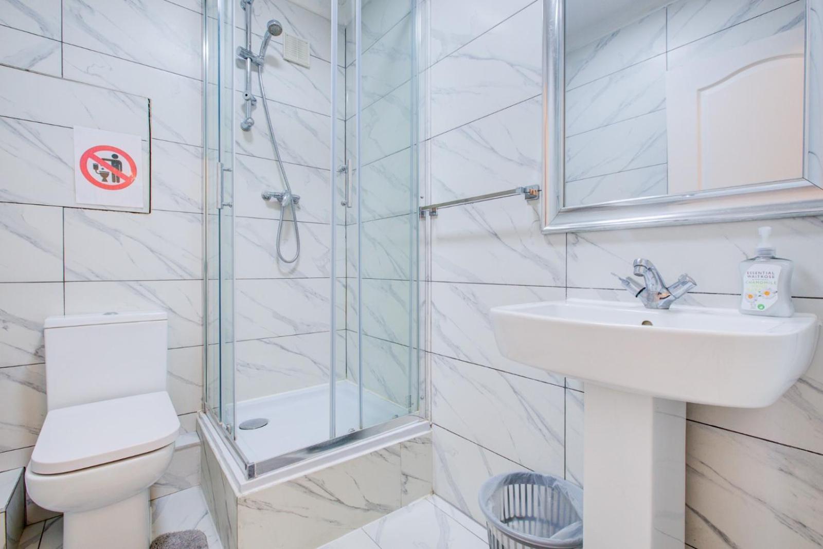 Modern, Family-Friendly Apartment By Hyde Park & Museums Londen Buitenkant foto